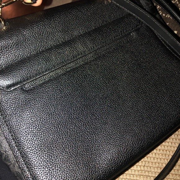 Sold-💯 Authentic Michael Kors crossbody handbag - Picture 4 of 6